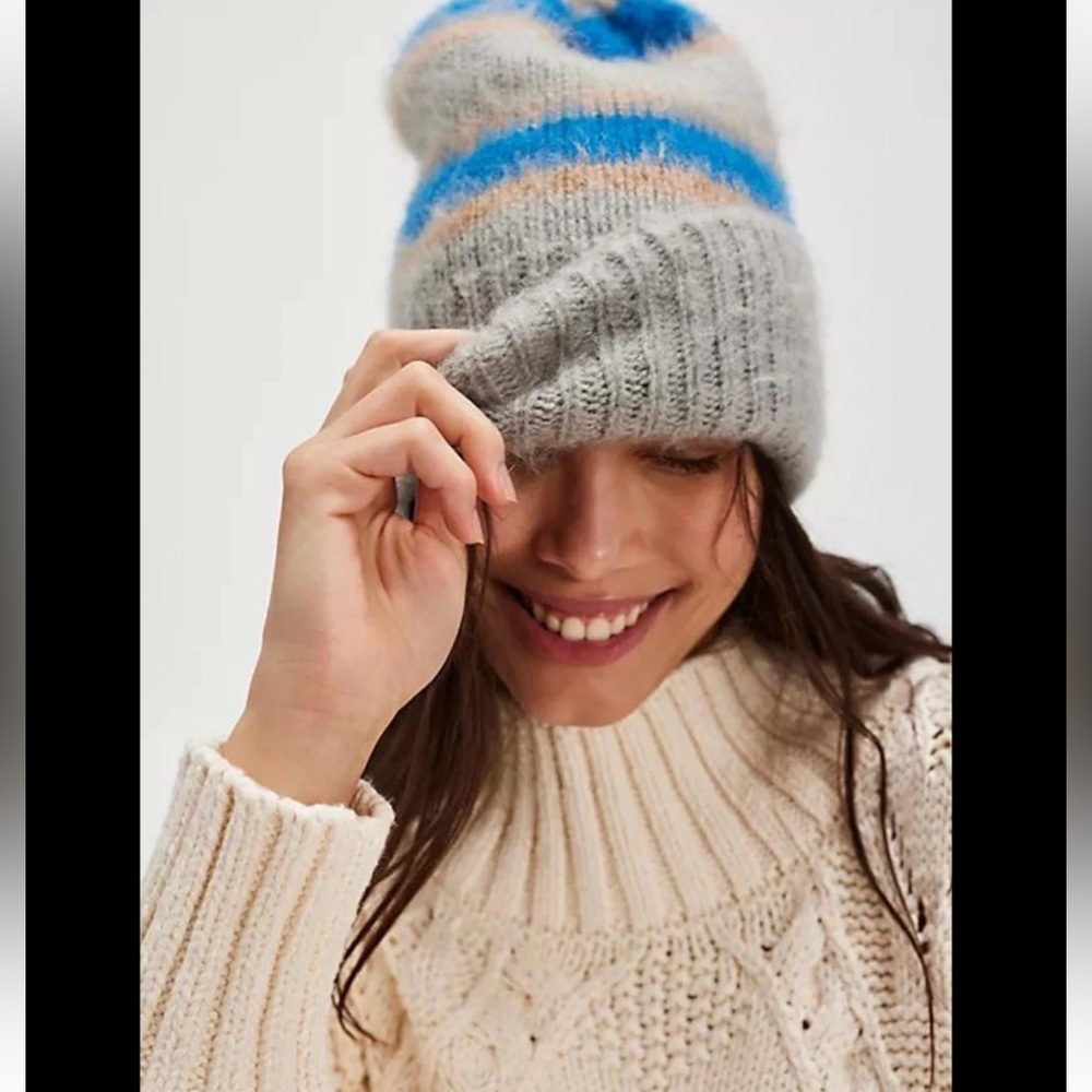 Free People in This Groove Striped Beanie in Prep Stripe nwt $38 - Picture 3 of 6